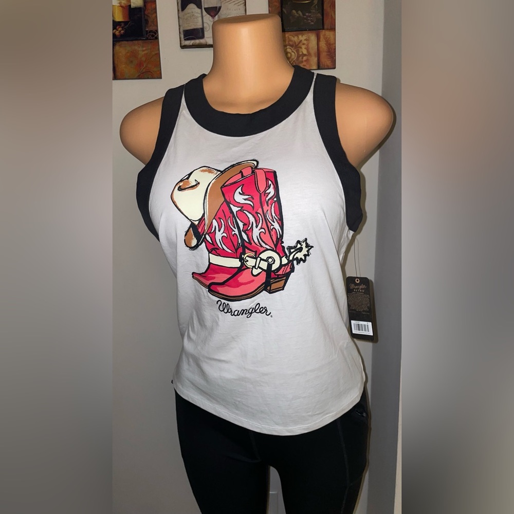 NWT WRANGLER WOMENS RETRO BOOTS/ COWBOYS HAT GRAPHIC TANK SIZE S - Picture 3 of 8